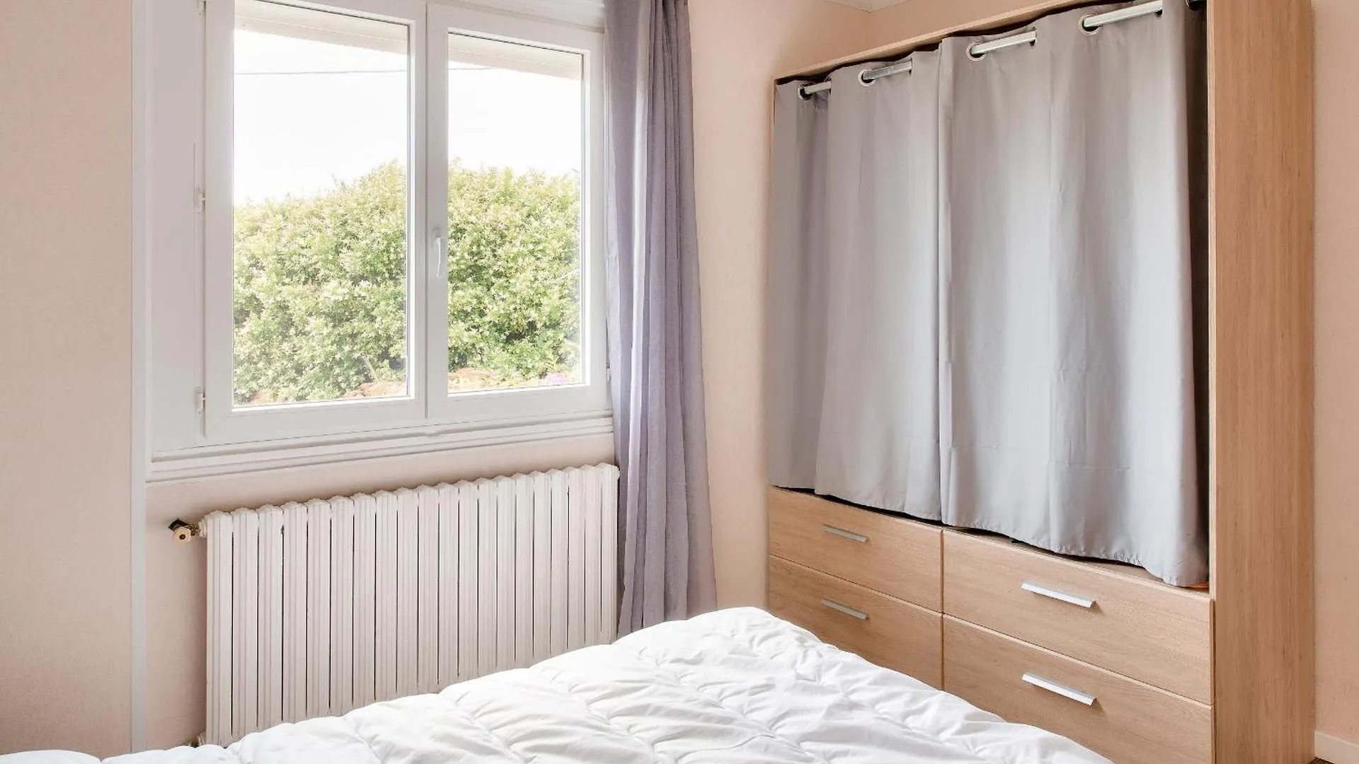 Holiday home Grands Espaces A Plovan - 8 Personnes France